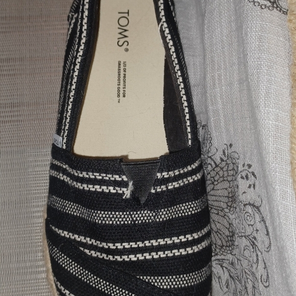 TOMS Shoe Black and White Striped Espadrilles - Picture 4 of 11